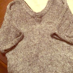 Short sleeve sweater